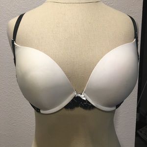 Victoria’s Secret  Dream Angels push-up bra